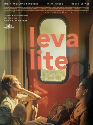 Affiche Live a Little